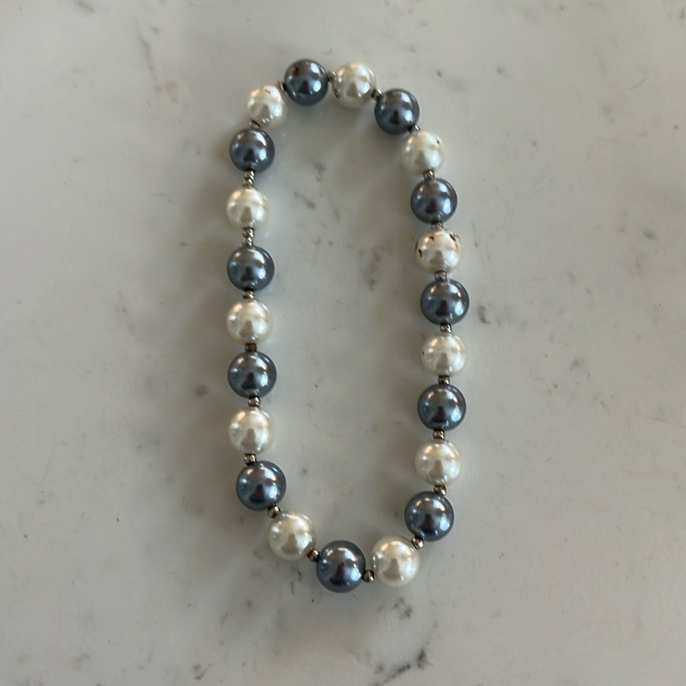 3/20.00 Costume pearl bracelet